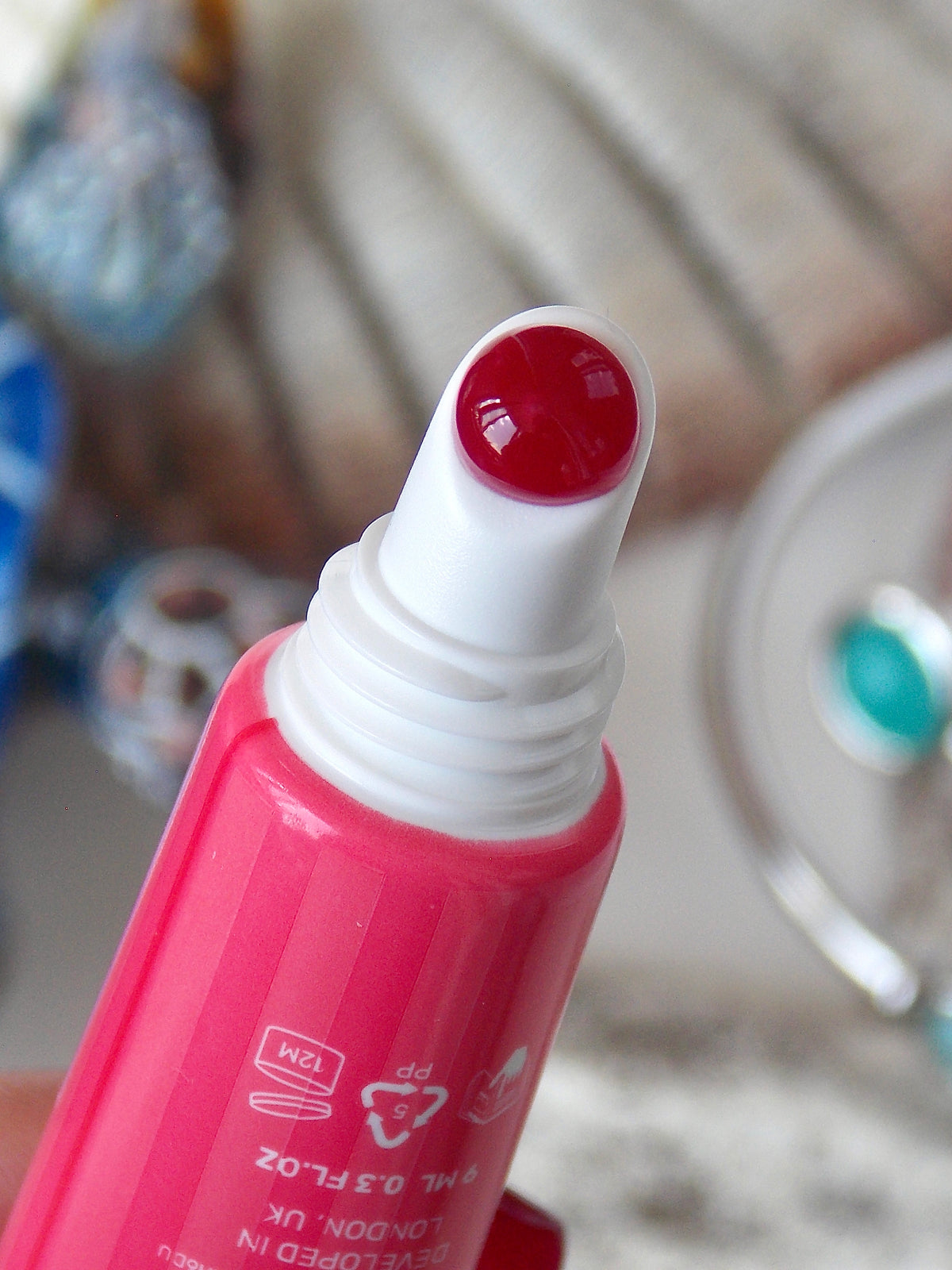 LIPSS RASPBERRY GELATO – pečující lesk na rty